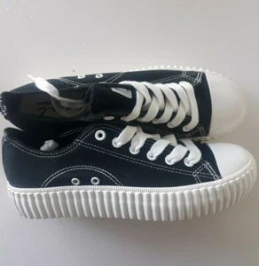 Zapatillas bajas Coolway para mujer talla 8 blancas y negras con plataforma de lona ¡NUEVAS! - Imagen 1 de 5