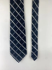 Donald Trump Signature Collection 100% Silk Tie 59" L x 4" W Hand Made in China - Picture 1 of 9