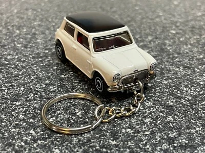 1964 Mini Cooper chaveiro branco Hot Wheels caixa de fósforos Morris - Imagem 1 de 4