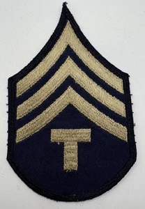 US Army WWII Chevron Technician 4th Grade Embroidered Twill Patch - Picture 1 of 4