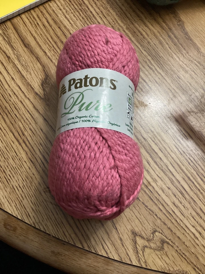 Hilo de algodón orgánico puro rosa Patons comparado con la marca Natures Choice Lion Foto 1 de 1