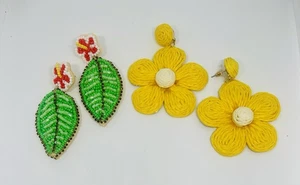 Orecchini 3D Fiore Giallo Brillante e Foglie Verdi Set di 2 Audaci Divertenti Dichiarazione - Foto 1 di 8