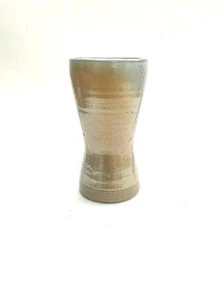 RAY FINCH+WINCHCOMBE>STUDIO POTTERY>INDIVIDUAL>SALTGLAZED>VASE>2-418 - Picture 1 of 9
