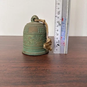 Japanese antique Half bell, Hanging bell Material unknown, palm-sized Height 3.9 - Picture 1 of 3