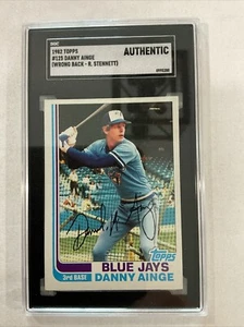 1982 Topps Danny Ainge RC #125 (Frong Back Error R. Stennett) SGC Authentic - Bild 1 von 4