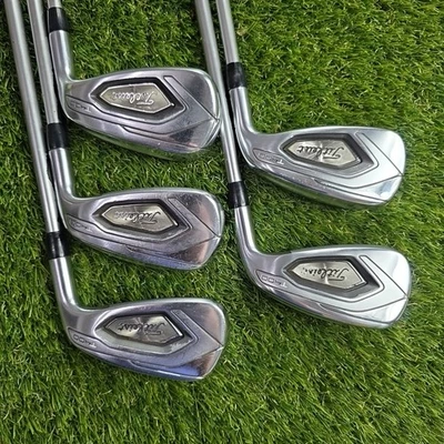 Titleist T400 Iron Set 6-PW Fubuki 55 Regular Flex Graphite Shafts - Image 1 of 4