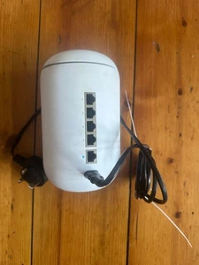 Ubiquiti UniFi Dream Machine - 2,4GHZ/300MBPS - 5GHZ/1733MBPS 5xGbE RJ45 - Picture 1 of 2