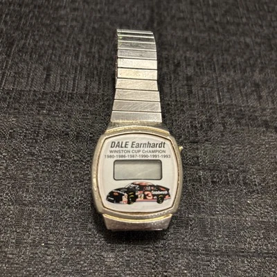 Reloj digital Dale Earnhardt Winston Cup Champion 1980 1986 1987 1990 1991 1993 Foto 1 de 4