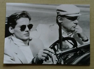 X19 PRESSEFOTO Phillippe Noiret / Nicola Farron - Brille mit Goldrand - 1987 - Picture 1 of 1
