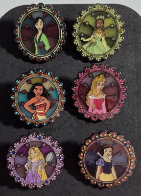 Juego completo broche prendedor ornamentado princesa Disney Loungefly Foto 1 de 2