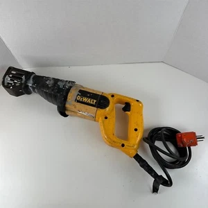 DeWalt DW304P VS Reciprocating Saw 1 1/8" Stroke 29mm Powers On for Parts/Repair - Picture 1 of 7