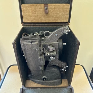 Vintage 1940er Jahre Ampro Präzisionsprojektor A8 8 mm mit Originalhülle & Zubehör - Bild 1 von 13