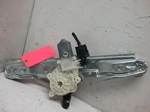 2012-2018 Ford Focus (Hatchback) Right Rear Window Regulator Motor A27000BB - Picture 1 of 5