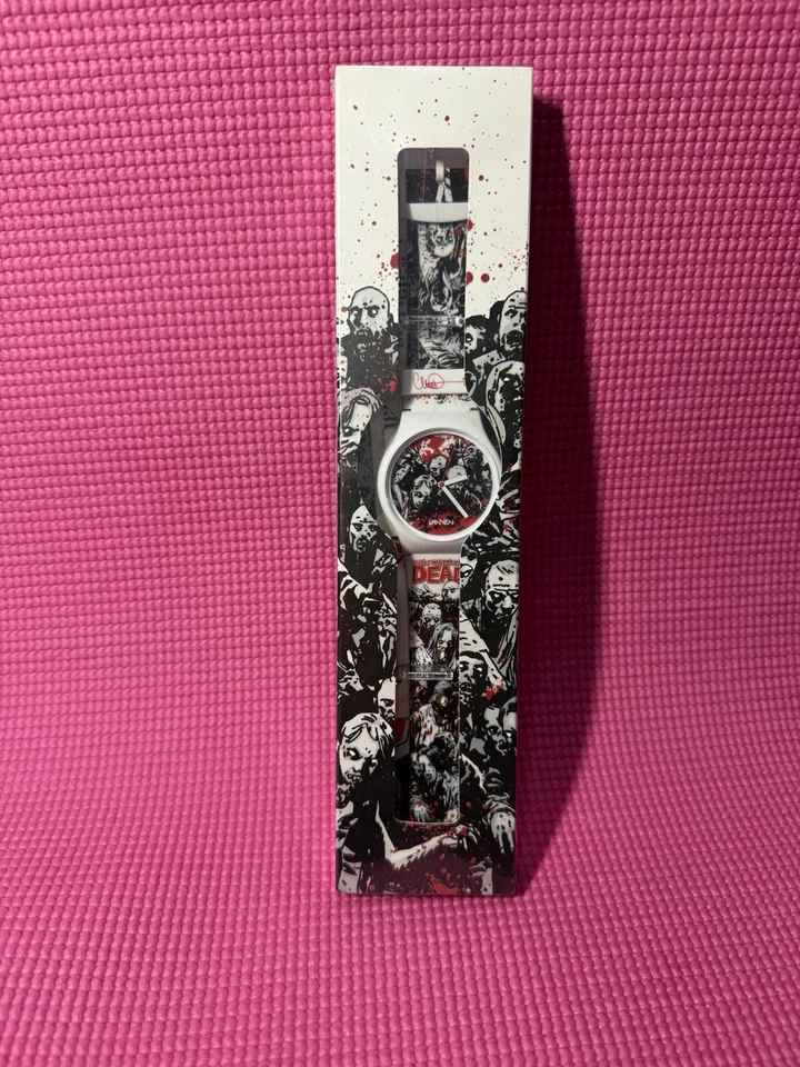 Relojes Walking Dead Vannen Skybounda con firma Robert Kirkham Foto 1 de 4