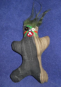 FUNNY VOODOO DOLL POPPET With Green Hair - Picture 1 of 3