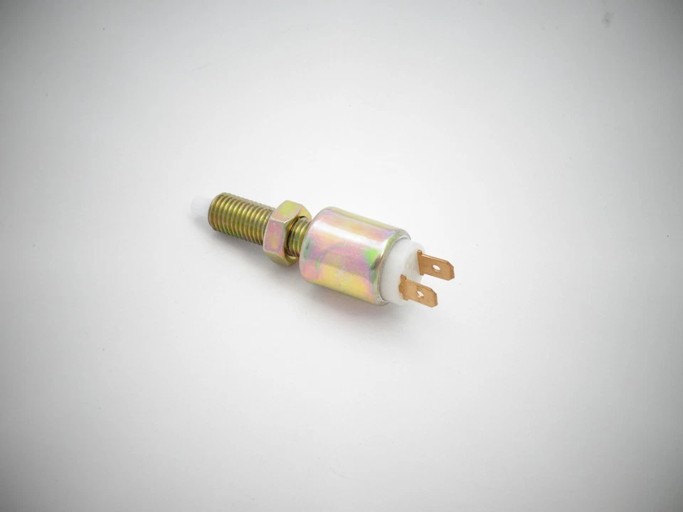 Datsun 280Z 280ZX 1977-83 тормозной фонарь Lite переключатель новый 247 - Изображение 1 из 1