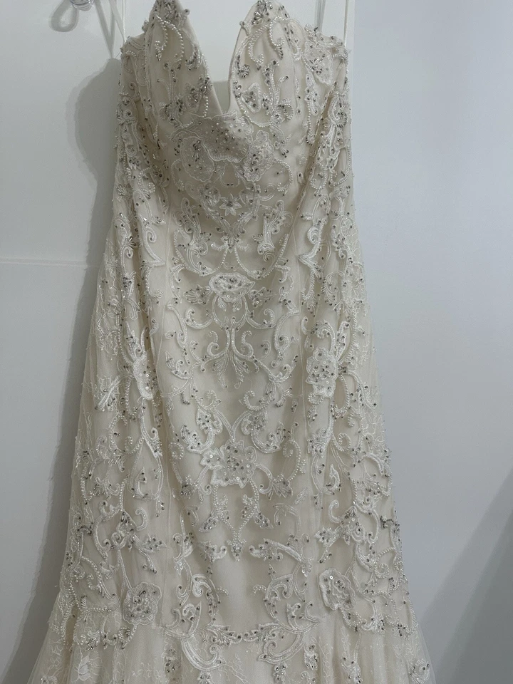 Precioso vestido de novia Ann Barge, sin tirantes, corpiño con cuentas, talla 8 Foto 1 de 4