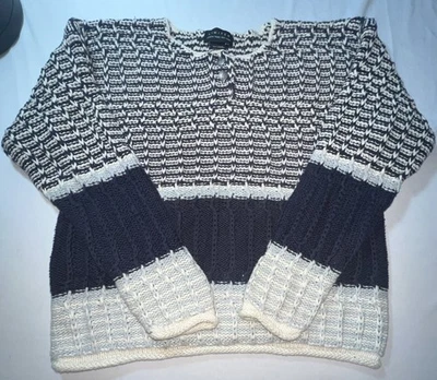 The Limited Navy And Cream Sweater Size Small Comfy & Warm Foto 1 de 4