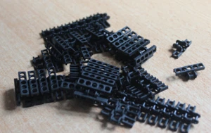 LEGO; ca. 80 Stück Kettenglieder 3873 für Raupenfahrzeuge etc. - Bild 1 von 1