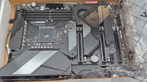 Asus ROG CROSSHAIR VI HERO Socket AM4 AMD scheda madre - Foto 1 di 3