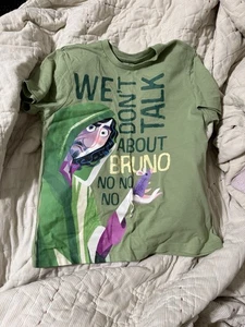 Camisa Bruno Grande 10/12 Juvenil Disney Encanto Verde Usada Rata Mirabel - Imagen 1 de 5