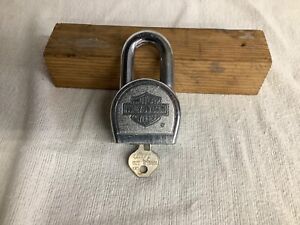 Harley Davidson OEM padlock Master Lock No220 with 1 key