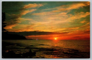 Postcard Sunset Over Lake Erie, Conneaut, Ohio B10 - Picture 1 of 2