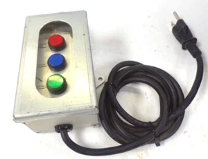 MENICS, SCATOLA DI CONTROLLO MANUALE, ROSSO/BLU/VERDE, SOLO RICAMBI, INGRESSO AC 100-120 VOLT - Foto 1 di 4