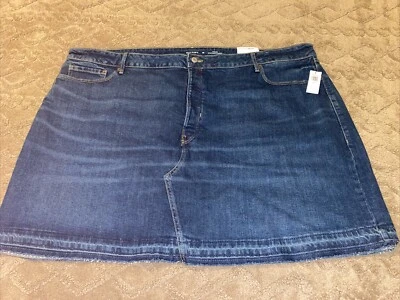 Old Navy Short Skirt Women's Plus Size 28 Medium Wash Blue Denim Jean Raw Hem - Image 1 of 4