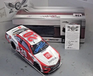 2021 Christopher Bell Toyota 1/24 Action NASCAR Diecast Autographed - Picture 1 of 2