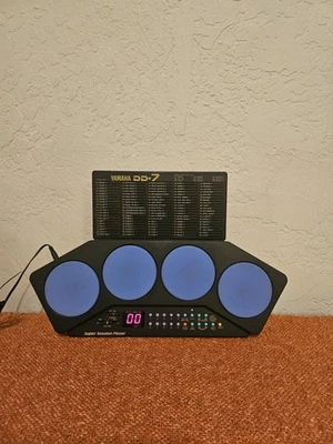 Reproductor Super Session Yamaha DD-7 de colección FUNCIONA + cable de alimentación. Foto 1 de 4