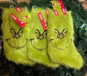 3ct 2025 Dr. Seuss Grinch 10" Furry Green & Embroidered Christmas Stocking Decor - Bild 1 von 2