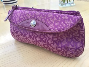 dkny cosmetic bolsa set of 2