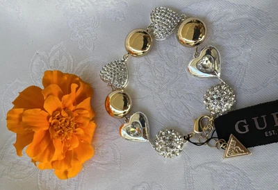 Nuevo Brazalete Ajustable Guess Oro Plata Cristal Corazones Dijes Mujer Regalo Nuevo con Etiquetas Foto 1 de 4