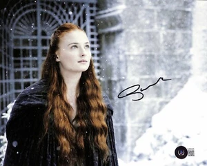 Sophie Turner "Sansa" Game of Thrones Signed 8x10 Photo BECKETT Grad Collection - Picture 1 of 3
