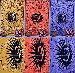 Arazzo in cotone indiano Load Om Mandala decorazione lancio bohmain hippie appeso a parete - Foto 1 di 13