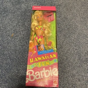 Hawaiian Fun Barbie Doll with Hula Skirt Mattel 5940 in Box vtg 1990 - Picture 1 of 10