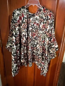 Preowned Tree Press Accessories Kimono Cover w/ front pockets One Size - Picture 1 of 6
