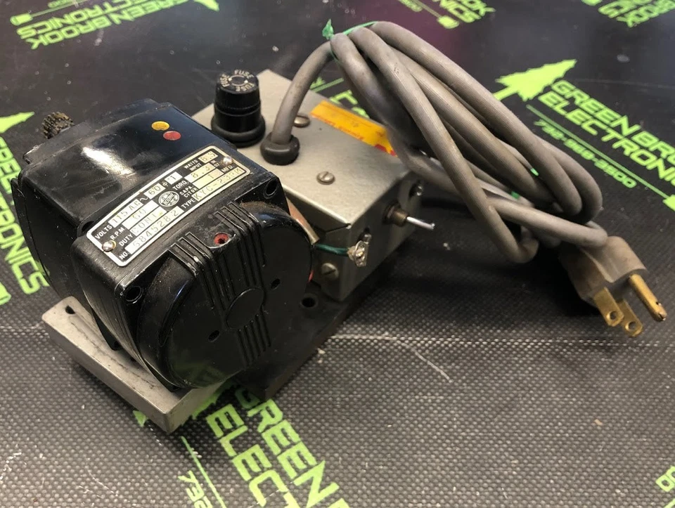 KYC-23RM - CARROCERÍA - MOTOR 115VAC 8.5W 60 RPM 8.3OZ TORQ Foto 1 de 1