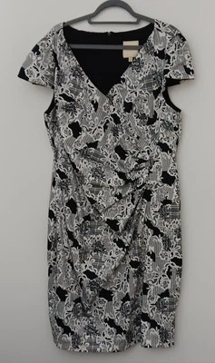 Vestido Modcloth para mujer talla 2X funda lateral acanalada estampado de encaje blanco y negro  Foto 1 de 4