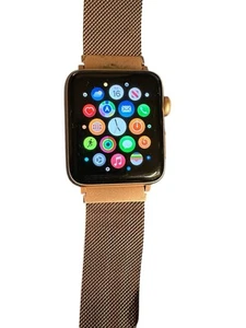 Apple Watch Series 3 Rose Gold 42mm GPS Unlocked - Photo 1 sur 13