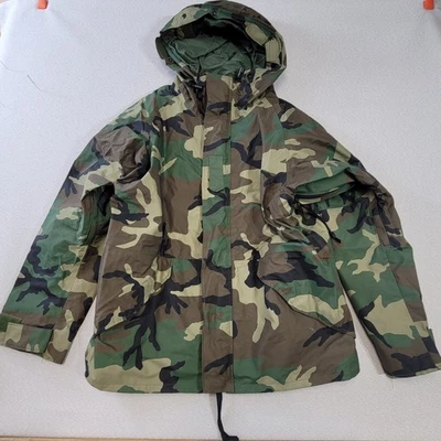 US Military Army Jacket Men Large Woodland Camo Cold Weather Parka Gore-Tex 90's - Image 1 of 4