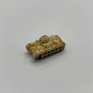 Micro Machines Galoob 1987 Military Desert Camo WWII Tanks French DEFEKT - Bild 1 von 1