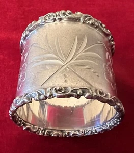 Antique Victorian Napkin Ring Floral Leaves Etched Scroll Edges Silverplate - Picture 1 of 7