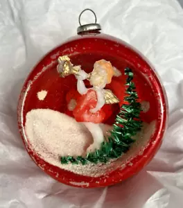 Vintage Red Indented Glass Christmas Diorama Ornament Angel With Trumpet - Picture 1 of 6