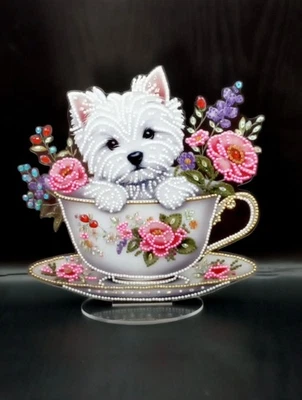 Arte de diamante acabada - Schnauzer branco fofo em xícara e pires tampo de mesa acrílico - Imagem 1 de 4