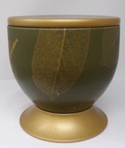 Woodwick Seasonal Gallerie in Tins Amberwood Softs Metallic 8.5 oz *SKU20-2* - Picture 1 of 6