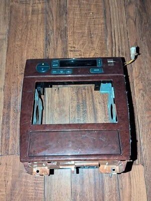 OEM 1996 1997 Infiniti i30 Digital Wood Grain Temperature Climate Control Trim - Image 1 of 4