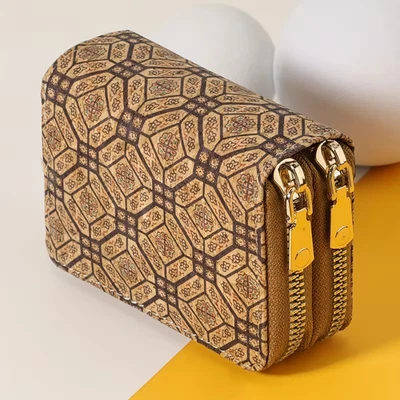 Cartera de gran capacidad con múltiples ranuras para tarjetas 4+3/8 x 3+1/4x 1+3/4 pulgadas Foto 1 de 3