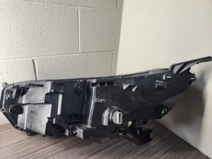 2023 2025 Honda CR-V Right LED Headlight Black Trim Molding - Foto 1 di 9